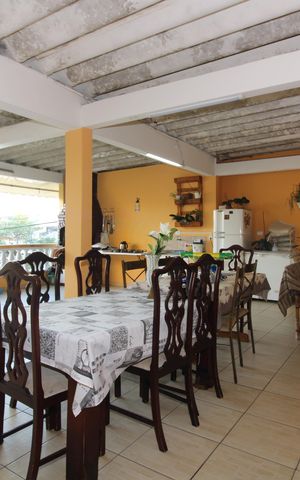 Casa à venda com 144m², 5 quartos e 3 vagasárea casa 2