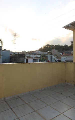 Casa à venda com 144m², 5 quartos e 3 vagasVaranda da suíte externa casa 2