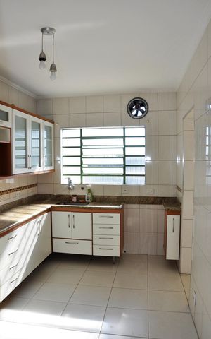 Casa à venda com 116m², 3 quartos e 3 vagas Casa à venda com 116m², 3 quartos e 3 vagasDetalhe - Cozinha