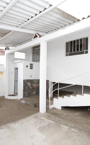 Casa para alugar com 110m², 5 quartos e 3 vagasÁrea de Serviço