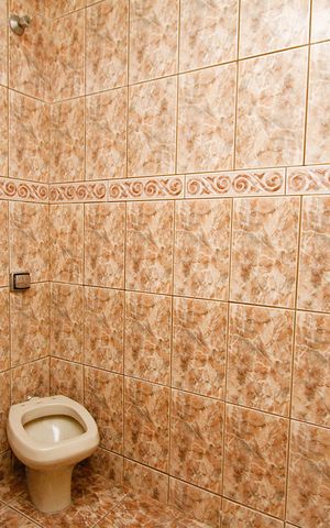 Casa para alugar com 110m², 5 quartos e 3 vagasBanheiro 1