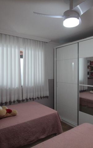 Casa à venda com 216m², 4 quartos e 4 vagasSuite 2