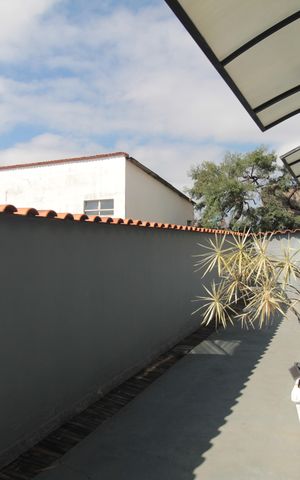 Casa à venda com 216m², 4 quartos e 4 vagasÁrea Externa