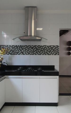 Casa à venda com 216m², 4 quartos e 4 vagasCozinha