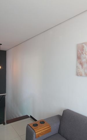 Casa à venda com 216m², 4 quartos e 4 vagasSala de TV