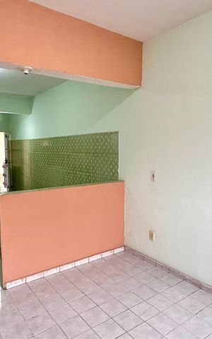 Casa para alugar com 70m², 2 quartos e sem vaga Casa para alugar com 70m², 2 quartos e sem vagaSala