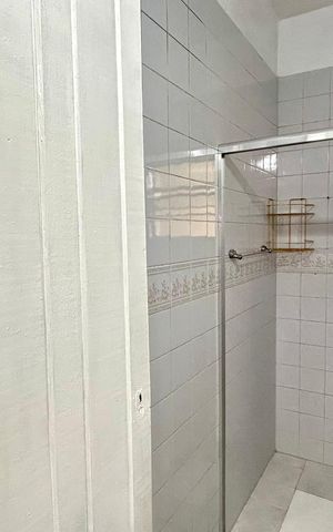 Casa para alugar com 70m², 2 quartos e sem vaga Casa para alugar com 70m², 2 quartos e sem vagaBanheiro