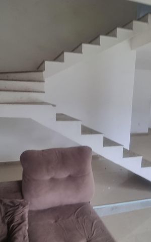 Casa de condomínio à venda com 300m², 4 quartos e 5 vagas Casa de condomínio à venda com 300m², 4 quartos e 5 vagasSala