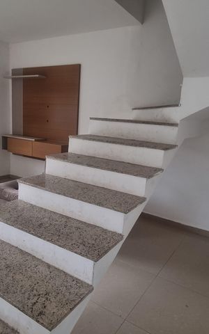 Casa de condomínio à venda com 300m², 4 quartos e 5 vagas Casa de condomínio à venda com 300m², 4 quartos e 5 vagasSala