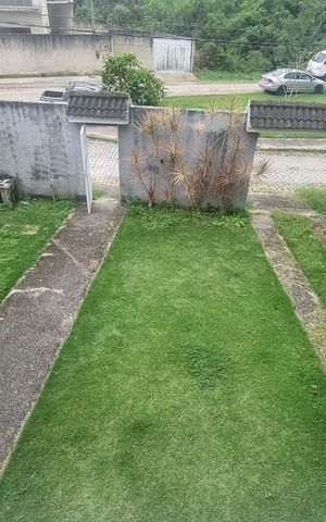 Casa de condomínio à venda com 300m², 4 quartos e 5 vagas Casa de condomínio à venda com 300m², 4 quartos e 5 vagasÁrea externa