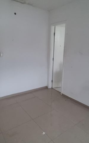 Casa de condomínio à venda com 300m², 4 quartos e 5 vagas Casa de condomínio à venda com 300m², 4 quartos e 5 vagasQuarto