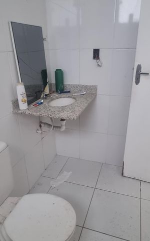 Casa de condomínio à venda com 300m², 4 quartos e 5 vagas Casa de condomínio à venda com 300m², 4 quartos e 5 vagasBanheiro