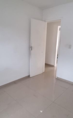 Casa de condomínio à venda com 300m², 4 quartos e 5 vagas Casa de condomínio à venda com 300m², 4 quartos e 5 vagasQuarto