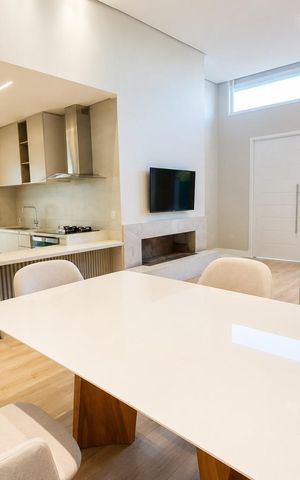Casa de condomínio para alugar com 130m², 3 quartos e 2 vagas Casa de condomínio para alugar com 130m², 3 quartos e 2 vagasSala