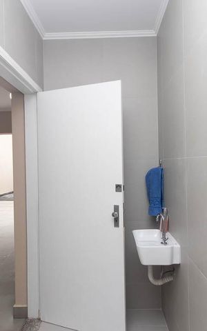 Casa à venda com 360m², 3 quartos e 5 vagas Casa à venda com 360m², 3 quartos e 5 vagasLavabo 2