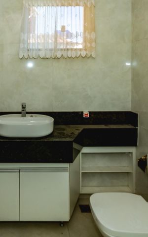Casa para alugar com 100m², 2 quartos e 1 vagaBanheiro da suíte 2