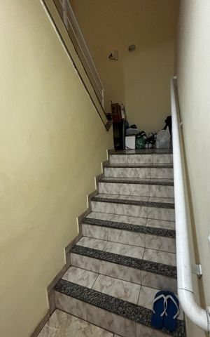 Apartamento para alugar com 104m², 2 quartos e 1 vagaEscada