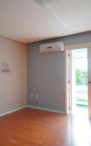 Casa à venda com 120m², 3 quartos e 2 vagasSuíte