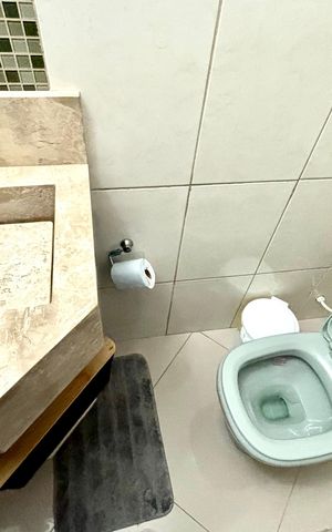 Casa à venda com 180m², 4 quartos e 4 vagas Casa à venda com 180m², 4 quartos e 4 vagasLavabo