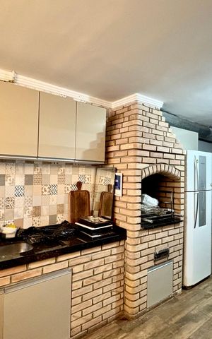 Casa à venda com 180m², 4 quartos e 4 vagas Casa à venda com 180m², 4 quartos e 4 vagasÁrea gourmet