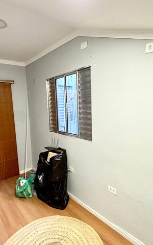 Casa à venda com 180m², 4 quartos e 4 vagas Casa à venda com 180m², 4 quartos e 4 vagasQuarto 4