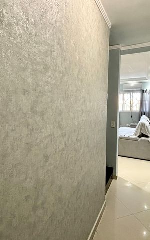 Casa à venda com 180m², 4 quartos e 4 vagas Casa à venda com 180m², 4 quartos e 4 vagasCorredor