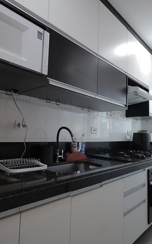 Apartamento à venda com 130m², 2 quartos e 2 vagas Apartamento à venda com 130m², 2 quartos e 2 vagasCozinha