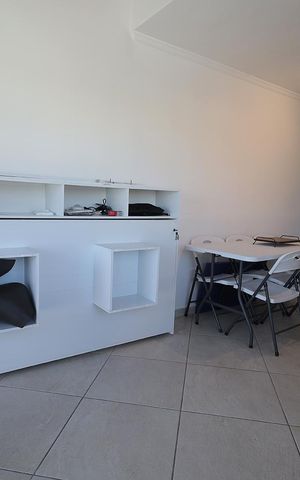 Apartamento à venda com 130m², 2 quartos e 2 vagas Apartamento à venda com 130m², 2 quartos e 2 vagasCobertura