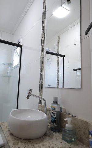 Apartamento à venda com 130m², 2 quartos e 2 vagas Apartamento à venda com 130m², 2 quartos e 2 vagasBanheiro Suíte
