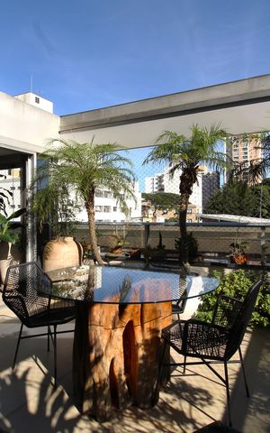 Apartamento à venda com 142m², 1 quarto e 1 vagaVaranda