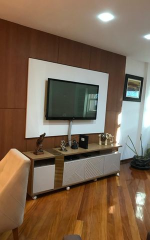 Casa à venda com 215m², 3 quartos e 2 vagas Casa à venda com 215m², 3 quartos e 2 vagasSala
