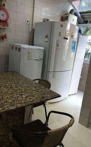 Casa à venda com 215m², 3 quartos e 2 vagas Casa à venda com 215m², 3 quartos e 2 vagasCozinha