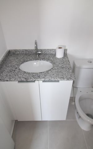 Apartamento à venda com 49m², 2 quartos e sem vagaBanheiro