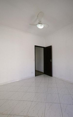 Casa à venda com 70m², 2 quartos e 2 vagas Casa à venda com 70m², 2 quartos e 2 vagasQuarto 2