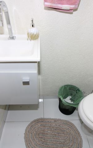 Casa de condomínio à venda com 65m², 2 quartos e 1 vagaLavabo