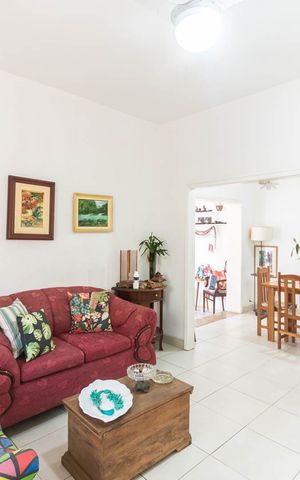 Casa à venda com 118m², 2 quartos e 1 vagaSala