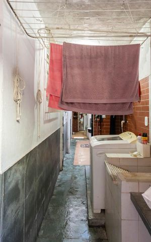 Casa à venda com 118m², 2 quartos e 1 vagaÁrea de Serviço