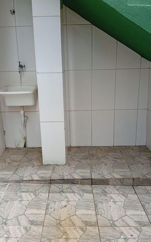 Casa para alugar com 40m², 1 quarto e sem vaga