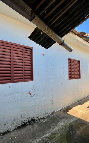 Casa à venda com 150m², 2 quartos e 2 vagas Casa à venda com 150m², 2 quartos e 2 vagasEdícula