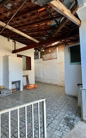 Casa à venda com 150m², 2 quartos e 2 vagas Casa à venda com 150m², 2 quartos e 2 vagasÁrea de Serviço