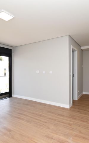Casa de condomínio à venda com 250m², 3 quartos e 2 vagasSuíte