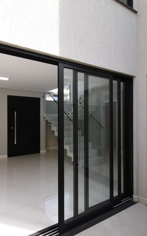 Casa de condomínio à venda com 250m², 3 quartos e 2 vagasSolaruim 