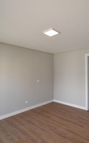 Casa de condomínio à venda com 250m², 3 quartos e 2 vagasSuíte 2