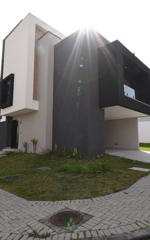 Casa de condomínio à venda com 250m², 3 quartos e 2 vagasÁrea externa