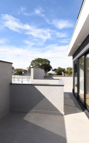 Casa de condomínio à venda com 250m², 3 quartos e 2 vagasCobertura