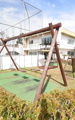 Casa de condomínio à venda com 250m², 3 quartos e 2 vagasÁrea comum - Playground