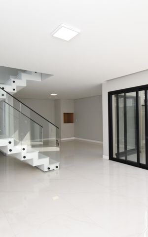 Casa de condomínio à venda com 250m², 3 quartos e 2 vagasSala/Cozinha
