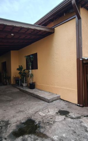 Casa à venda com 160m², 3 quartos e 3 vagas Casa à venda com 160m², 3 quartos e 3 vagasQuintal - Garagem