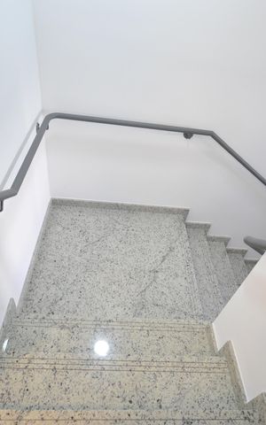 Apartamento para alugar com 30m², 1 quarto e sem vagaEscada