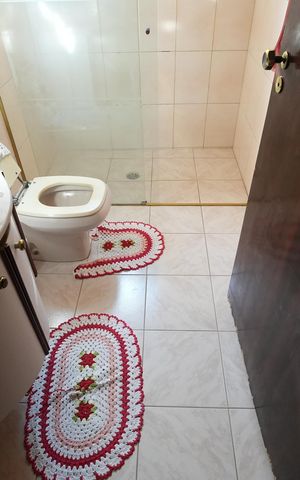 Casa à venda com 125m², 3 quartos e 6 vagasBanheiro Social